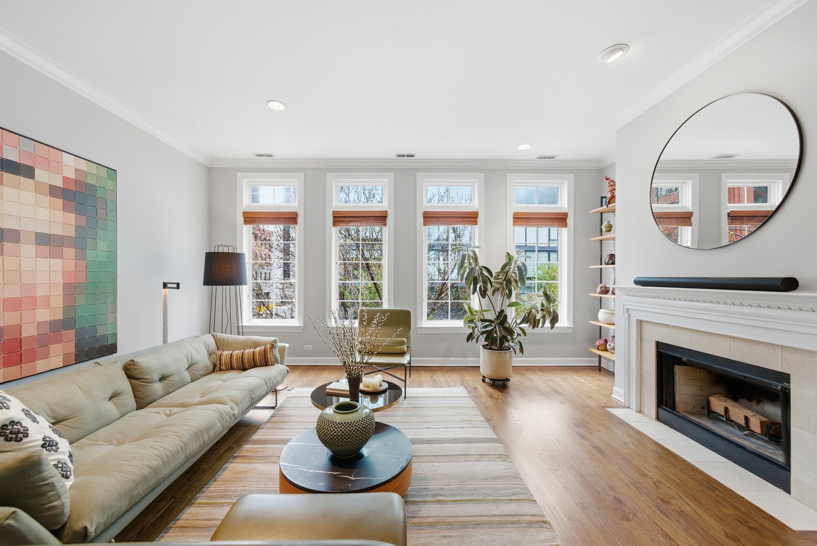 367 West Superior Street, Unit B Chicago, IL 60654 - Photo 5 of 33