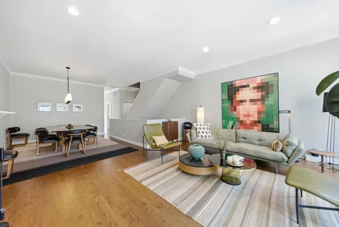 $1,050,000 | 367 West Superior Street, Unit B, Chicago, IL 60654