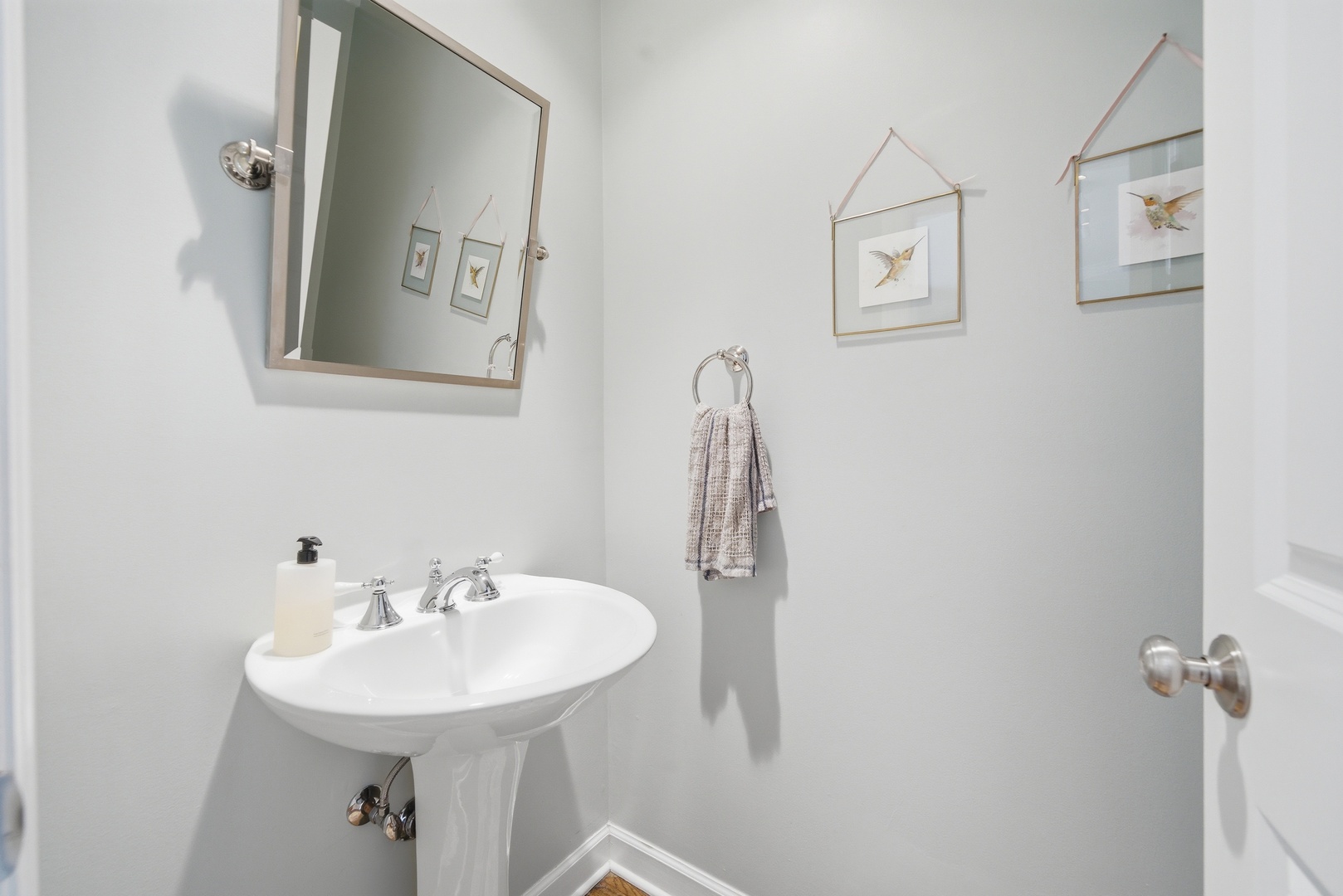 367 West Superior Street, Unit B Chicago, IL 60654 - Photo 9 of 33