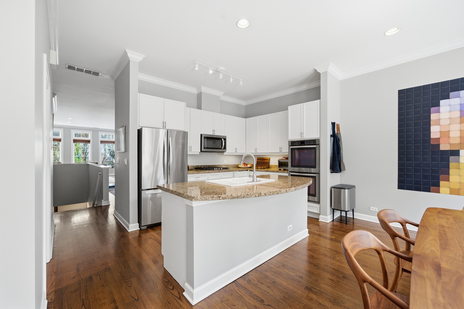 367 West Superior Street, Unit B Chicago, IL 60654 - Photo 10 of 33