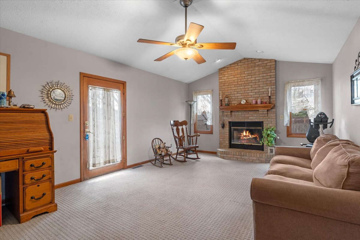 504 Augusta Drive Chatham, IL 62629 - Photo 12 of 39