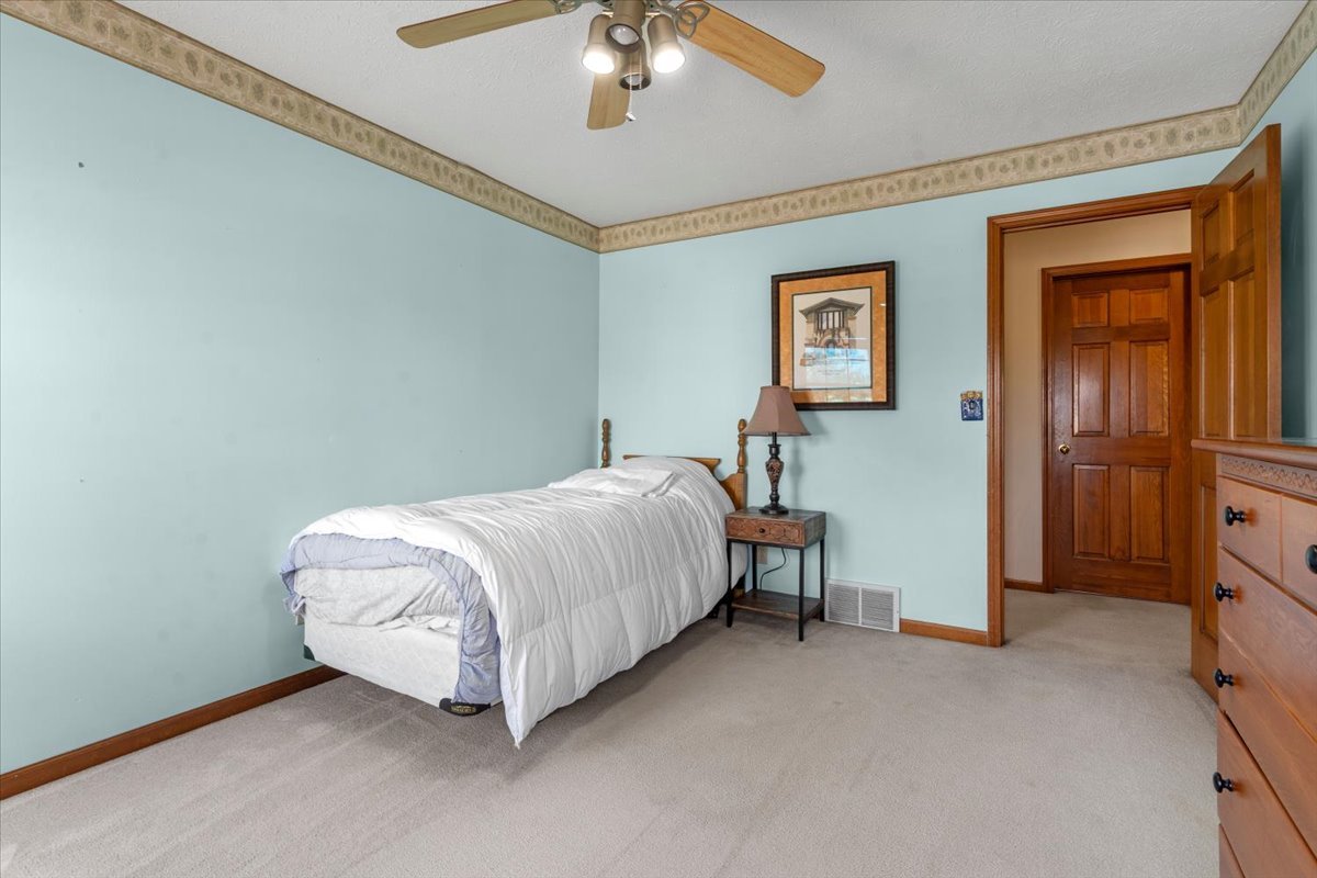 504 Augusta Drive Chatham, IL 62629 - Photo 16 of 39