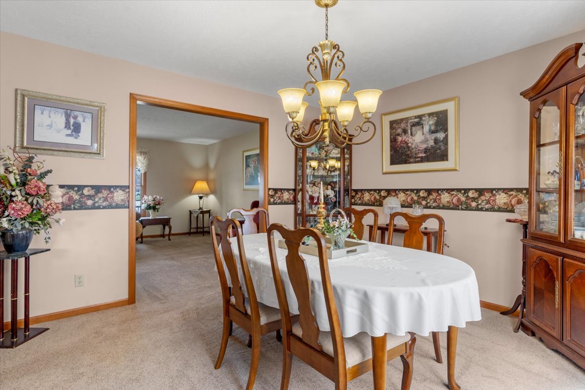 504 Augusta Drive Chatham, IL 62629 - Photo 8 of 39
