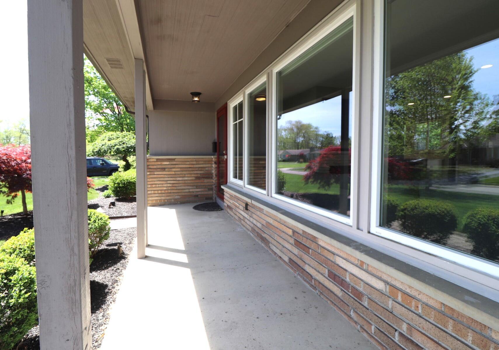 1950 Langham Road Columbus, OH 43221 - Photo 5 of 56 Covered front porch
