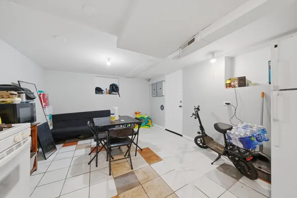 $549,999 | 4706 West Berenice Avenue, Chicago, IL 60641