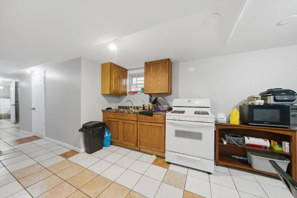 $549,999 | 4706 West Berenice Avenue, Chicago, IL 60641