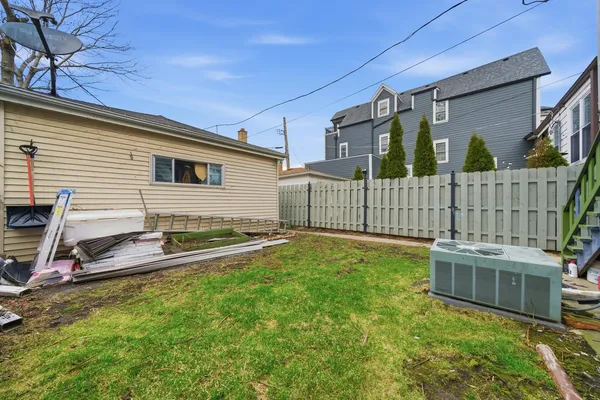 $549,999 | 4706 West Berenice Avenue, Chicago, IL 60641