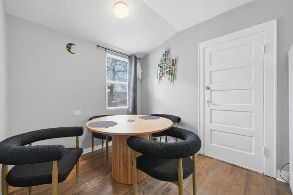 $549,999 | 4706 West Berenice Avenue, Chicago, IL 60641