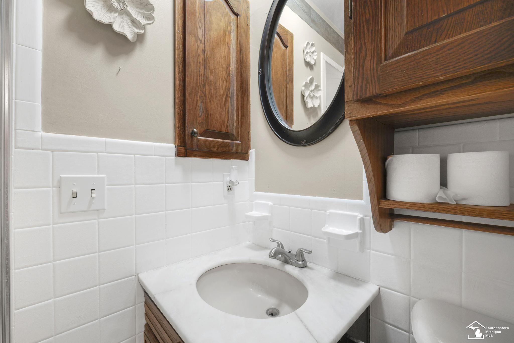 4285 Smith Road Lambertville, MI 48144 - Photo 23 of 66 50170008-d64d34c5-41d1-4e20-b15a-97e65c879f40.JPG