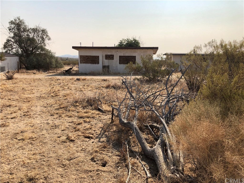 2985 Foxy Flats Road Joshua Tree, CA 92252 - Photo 1 of 21