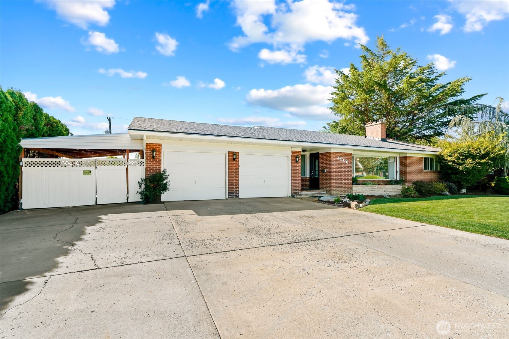 4206 Snowmountain Road Yakima, WA 98908 - Photo 2 of 30 Gallery Image 2