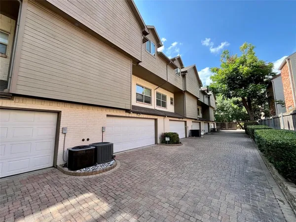 $4,500 | 3414 McFarlin Boulevard, Unit 3, University Park, TX 75205