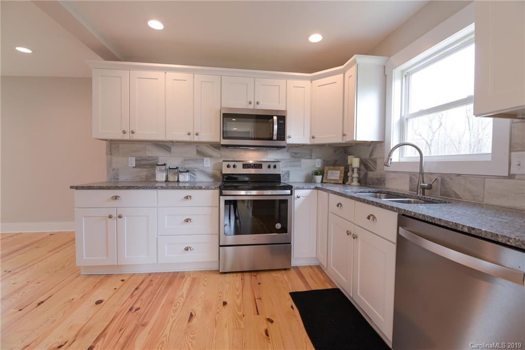 29 Church Road Asheville, NC 28804 - Photo 11 of 36 Gallery Image 11