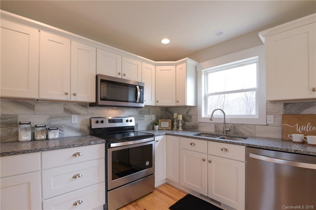 29 Church Road Asheville, NC 28804 - Photo 12 of 36 Gallery Image 12