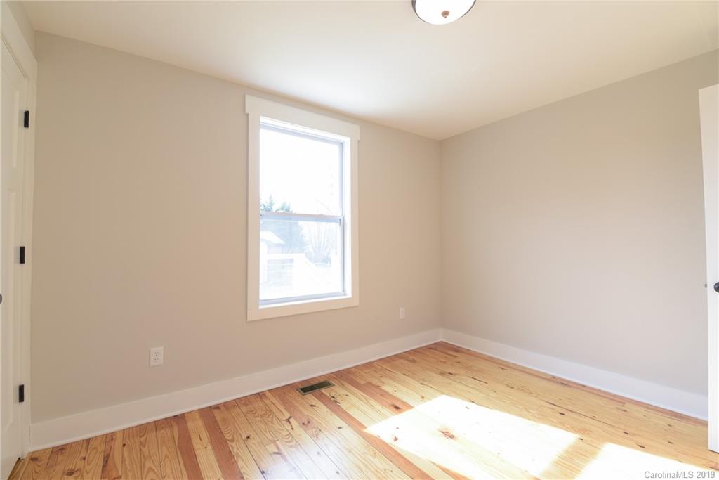 29 Church Road Asheville, NC 28804 - Photo 19 of 36 Gallery Image 19