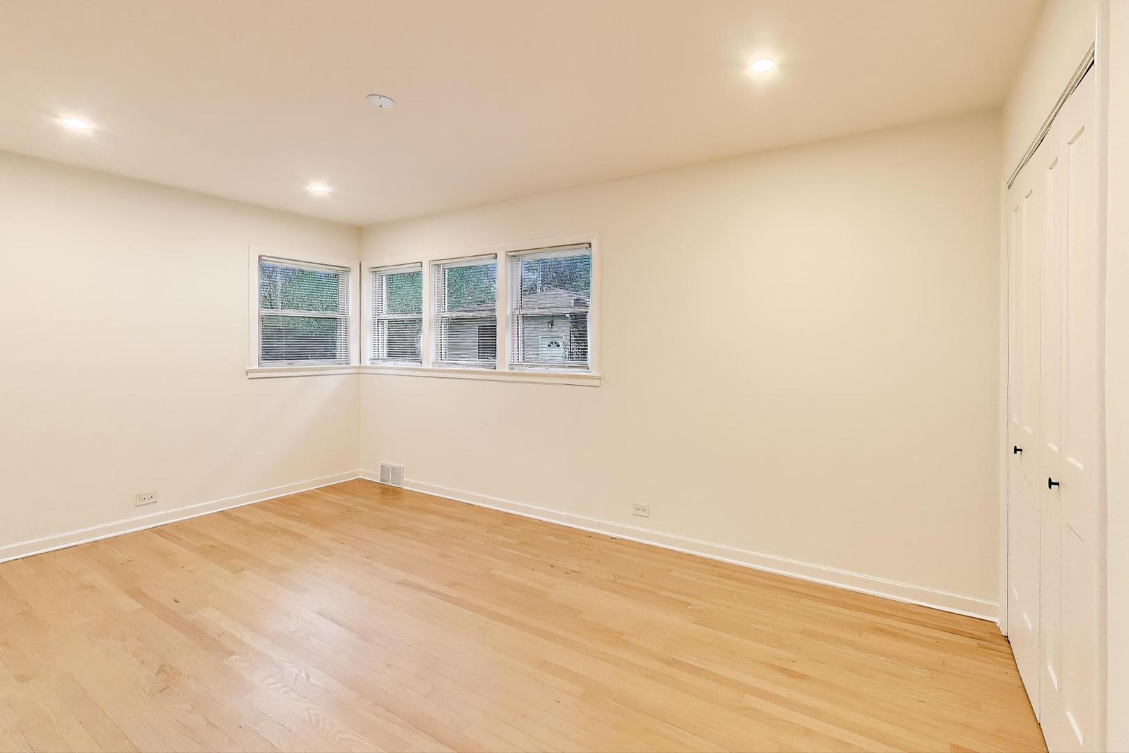 832 North Delphia Avenue Park Ridge, IL 60068 - Photo 10 of 29 an empty room with a window