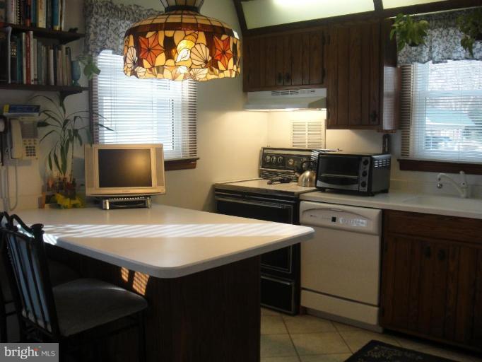 1891 Poplar Ridge Road Pasadena, MD 21122 - Photo 16 of 21 Kitchen