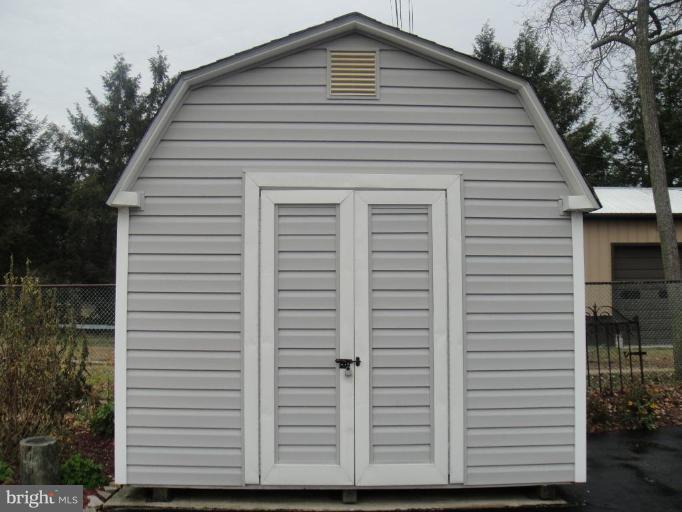 1891 Poplar Ridge Road Pasadena, MD 21122 - Photo 4 of 21 Shed