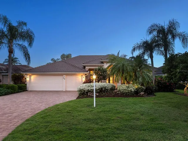 $1,050,000 | 6834 Turnberry Isle Court, Lakewood Ranch, FL 34202