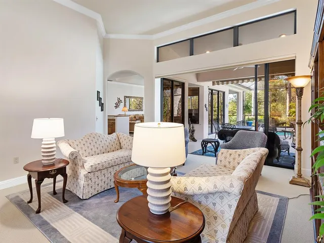 $1,050,000 | 6834 Turnberry Isle Court, Lakewood Ranch, FL 34202