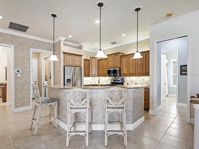 $1,050,000 | 6834 Turnberry Isle Court, Lakewood Ranch, FL 34202