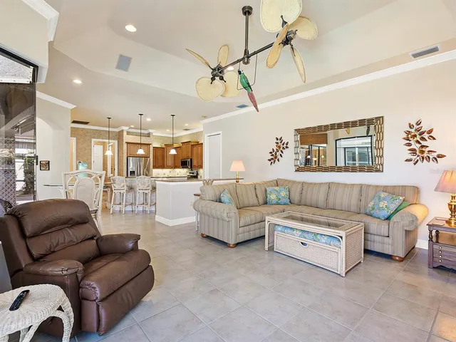 $1,050,000 | 6834 Turnberry Isle Court, Lakewood Ranch, FL 34202
