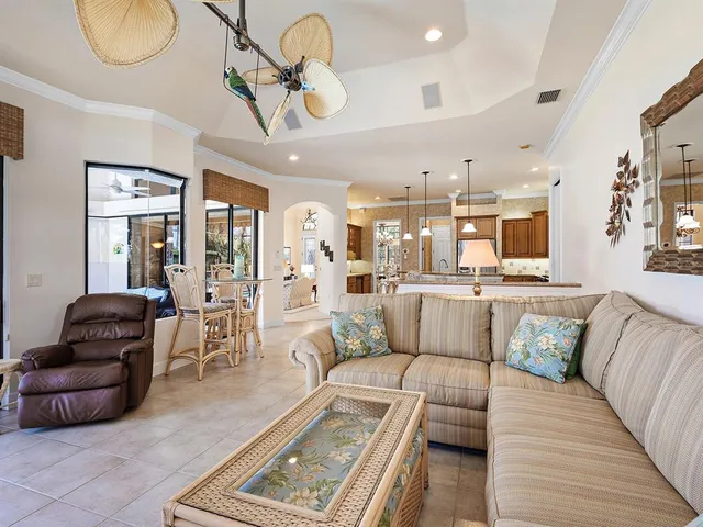 $1,050,000 | 6834 Turnberry Isle Court, Lakewood Ranch, FL 34202