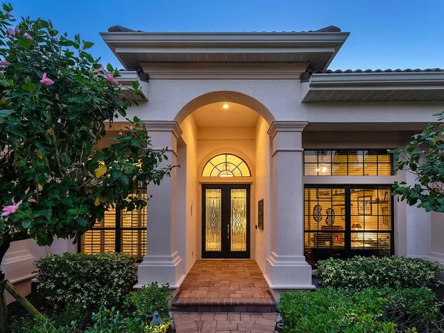 $1,050,000 | 6834 Turnberry Isle Court, Lakewood Ranch, FL 34202