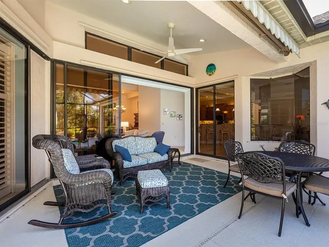 $1,050,000 | 6834 Turnberry Isle Court, Lakewood Ranch, FL 34202