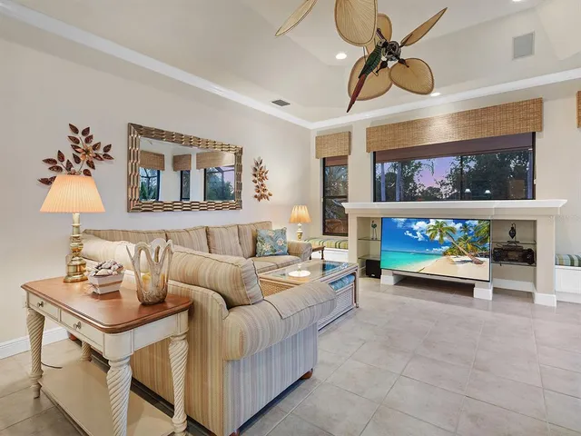 $1,050,000 | 6834 Turnberry Isle Court, Lakewood Ranch, FL 34202