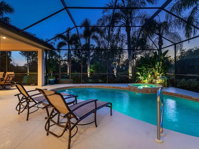 $1,050,000 | 6834 Turnberry Isle Court, Lakewood Ranch, FL 34202