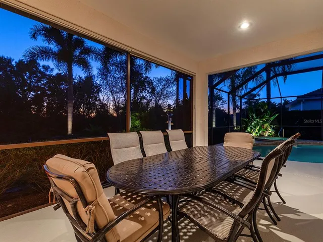 $1,050,000 | 6834 Turnberry Isle Court, Lakewood Ranch, FL 34202