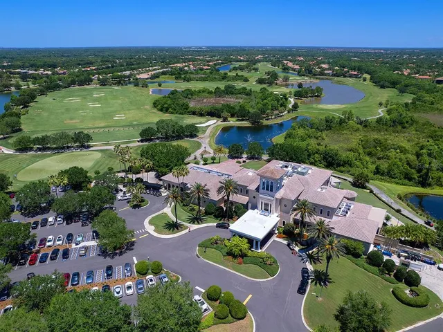 $1,050,000 | 6834 Turnberry Isle Court, Lakewood Ranch, FL 34202