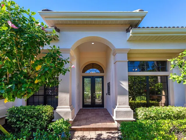 $1,050,000 | 6834 Turnberry Isle Court, Lakewood Ranch, FL 34202