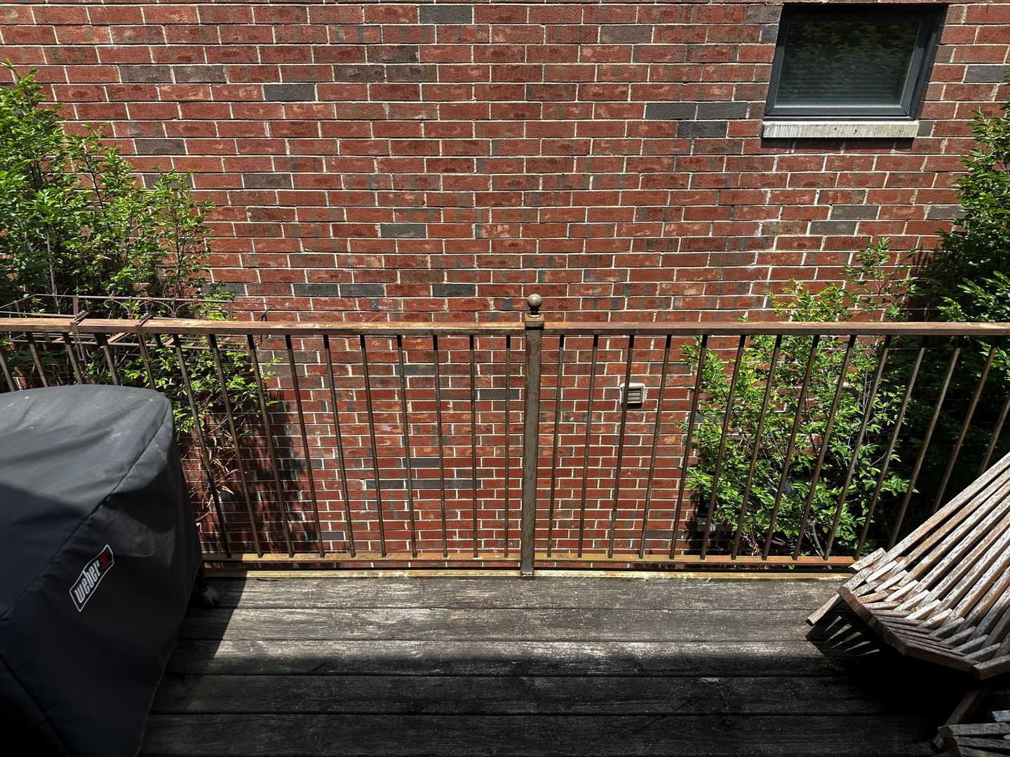 4014 South Drexel Boulevard, Unit 4R Chicago, IL 60653 - Photo 19 of 23 a view of a brick wall of the building