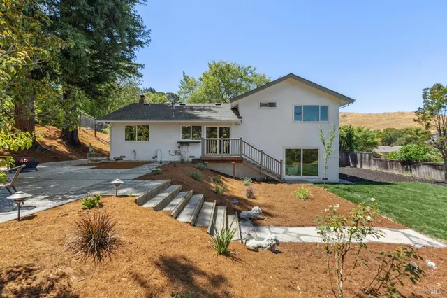 $1,650,000 | 85 Buckingham Drive, Moraga, CA 94556