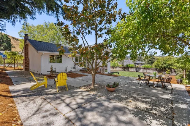 $1,650,000 | 85 Buckingham Drive, Moraga, CA 94556