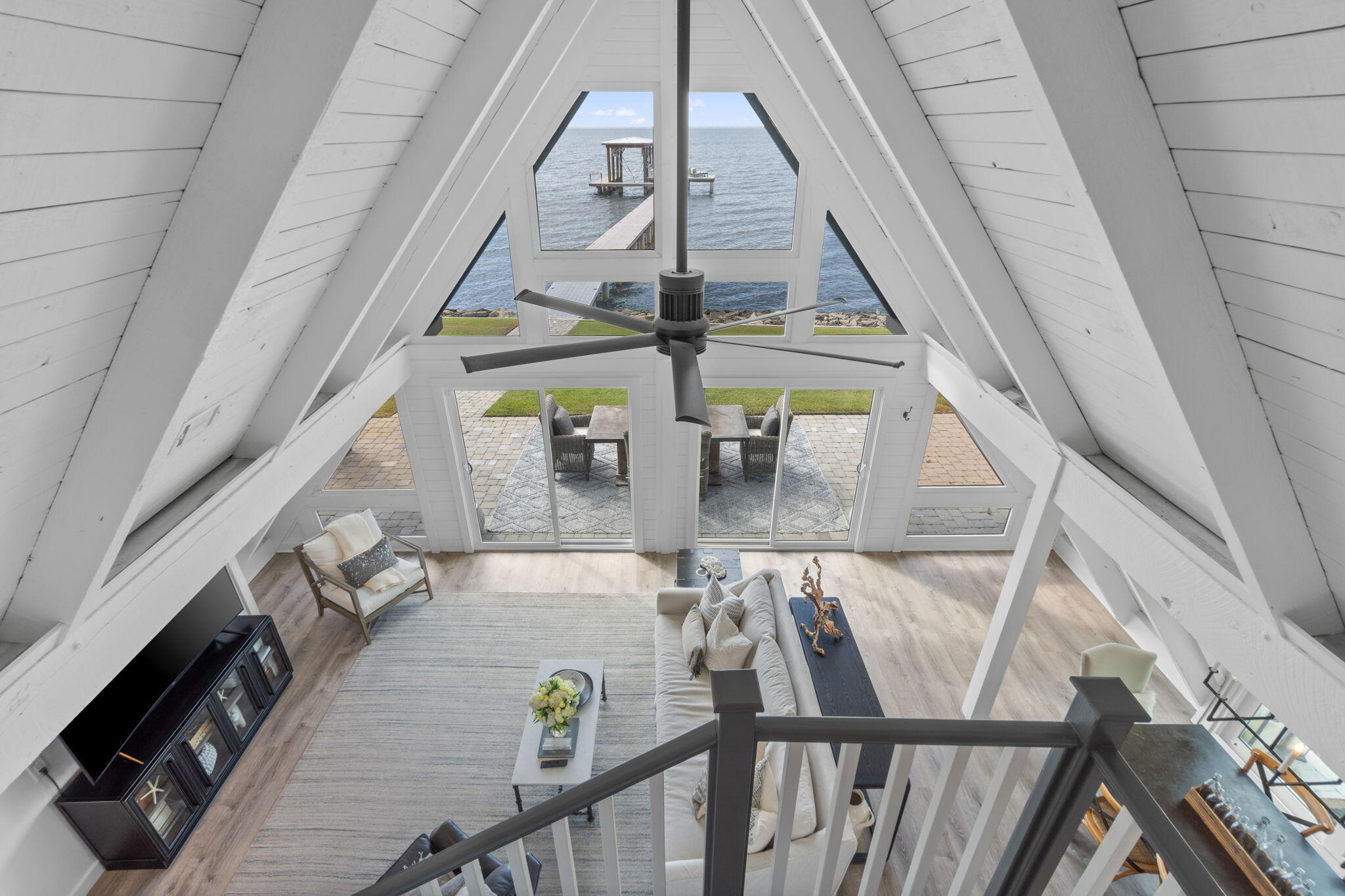 7423-7433 Highway 20 Freeport, FL 32439 - Photo 46 of 69 a view of an entryway and hall