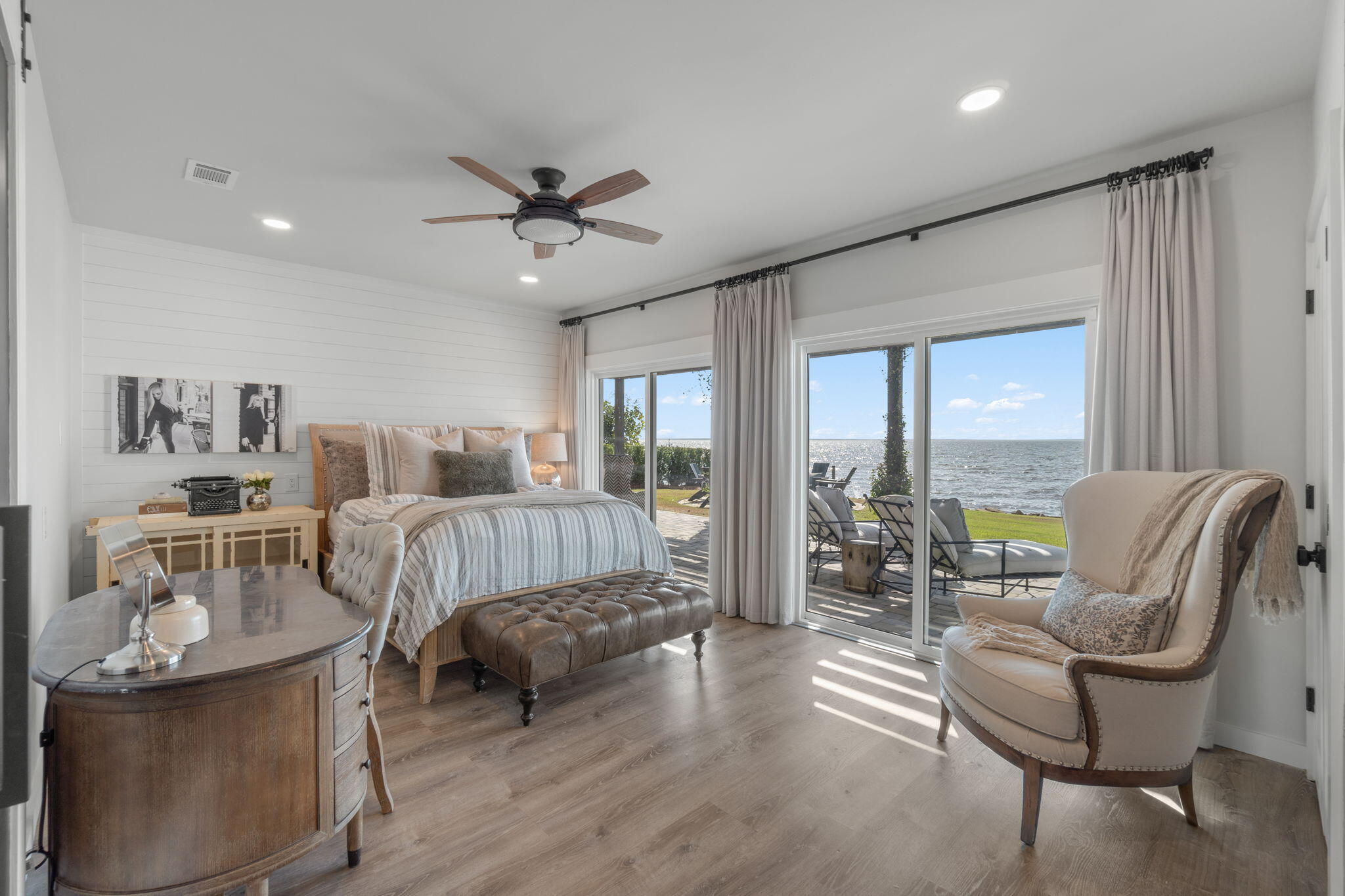 7423-7433 Highway 20 Freeport, FL 32439 - Photo 50 of 69 a bedroom with furniture and a large window