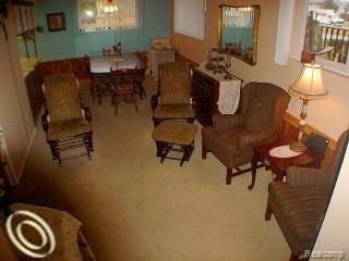 29739 Curtis Road Livonia, MI 48152 - Photo 5 of 14 8.jpg