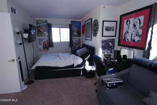 a view of a back yard with green space