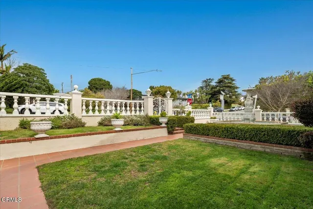 $3,399,000 | 2222 Pier Avenue, Santa Monica, CA 90405