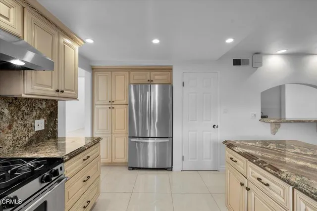 $3,399,000 | 2222 Pier Avenue, Santa Monica, CA 90405