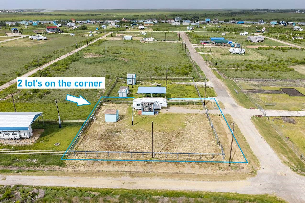 185 Curlew Street Sargent, TX 77414 - Photo 3 of 17
