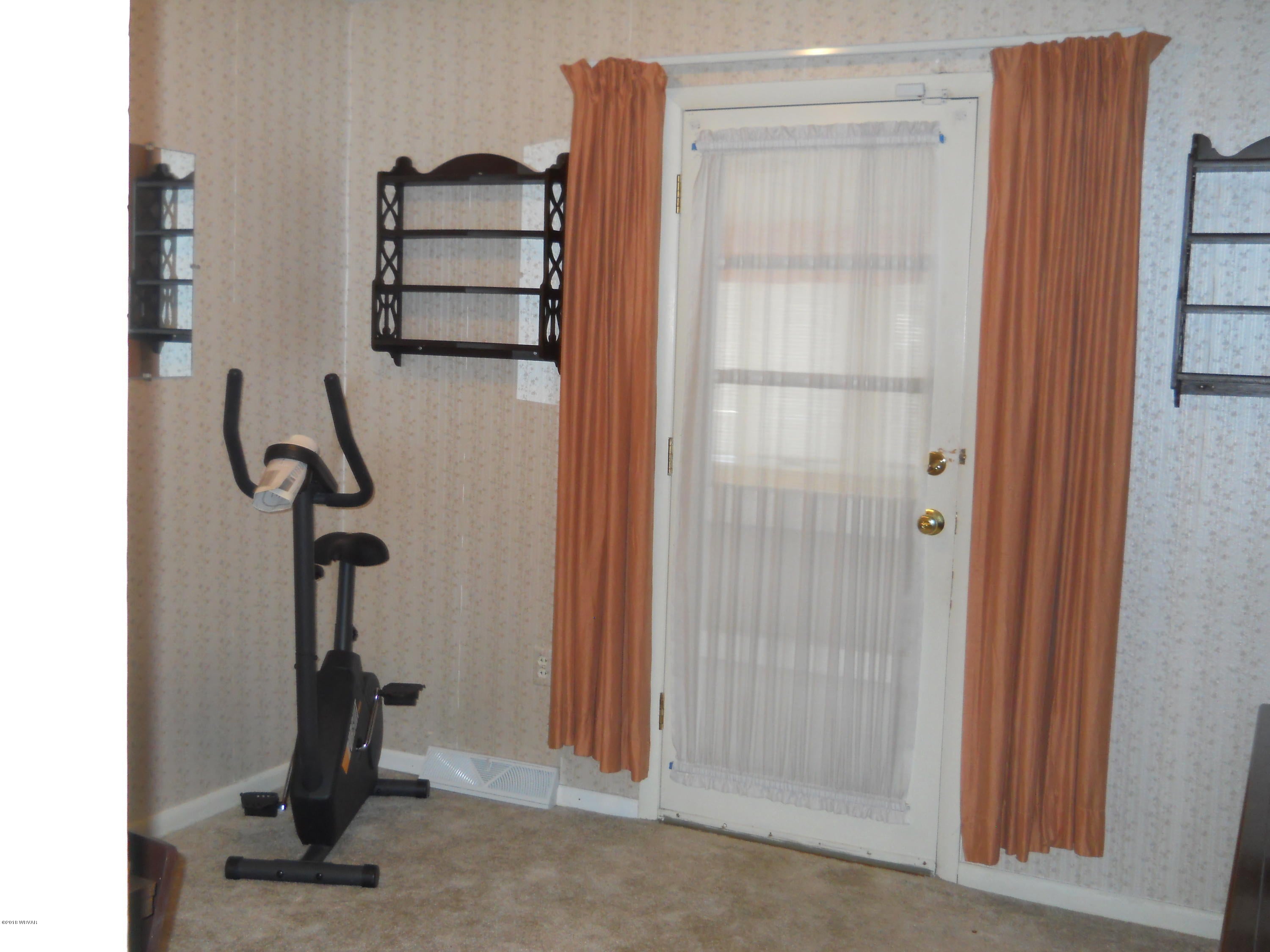 2139 Reed Street Williamsport, PA 17701 - Photo 14 of 21 Bedroom 2