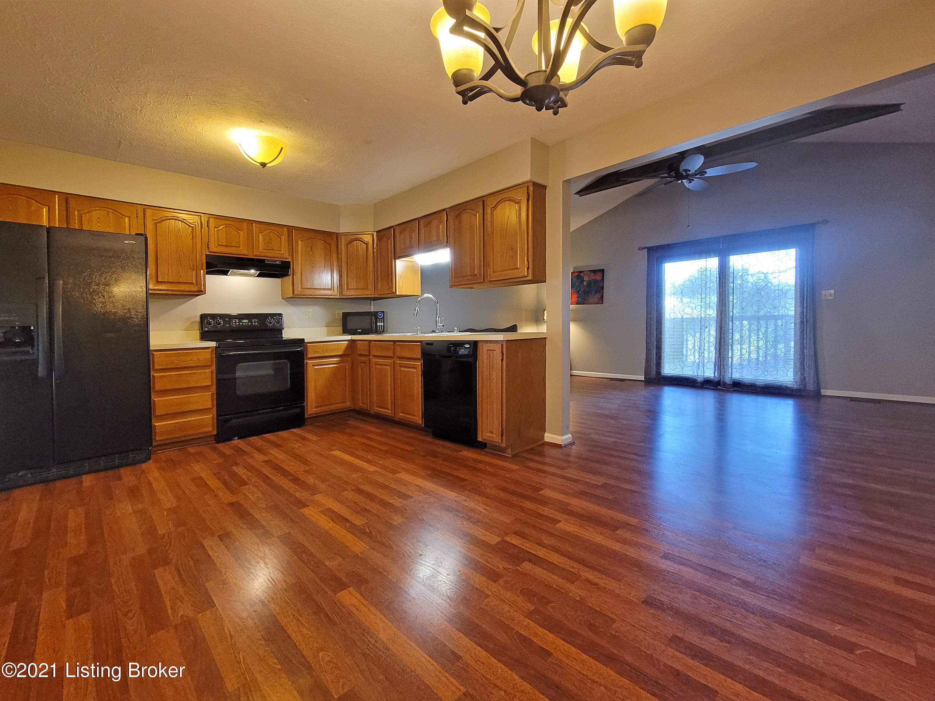 4407 Century Road Louisville, KY 40299 - Photo 12 of 28 20210511_105906