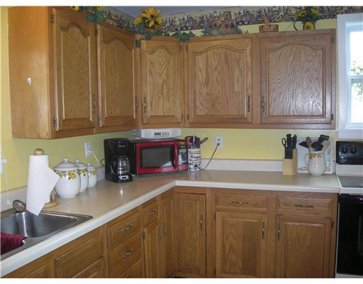 733 Herman Road Butler, PA 16002 - Photo 5 of 25 Kitchen.