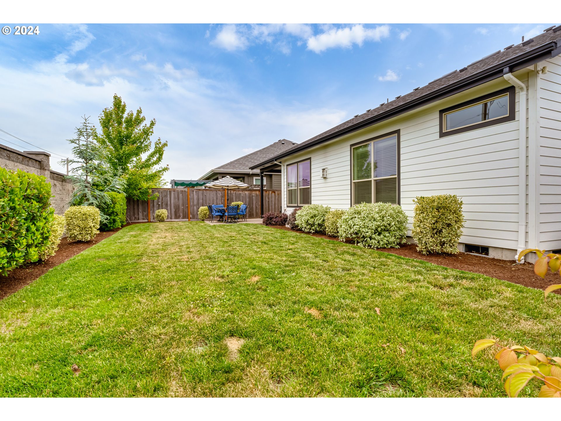 3744 Siletz Drive Eugene, OR 97408 - Photo 26 of 31 a house view with a garden space