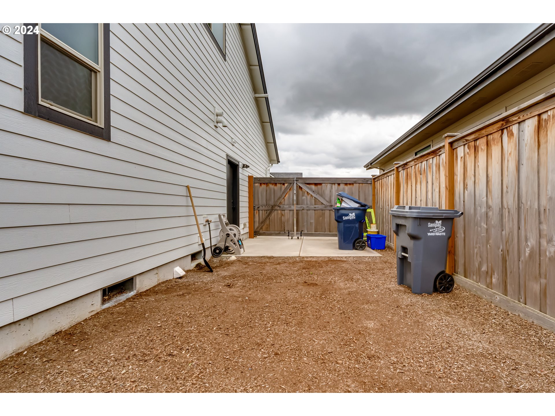 3744 Siletz Drive Eugene, OR 97408 - Photo 28 of 31