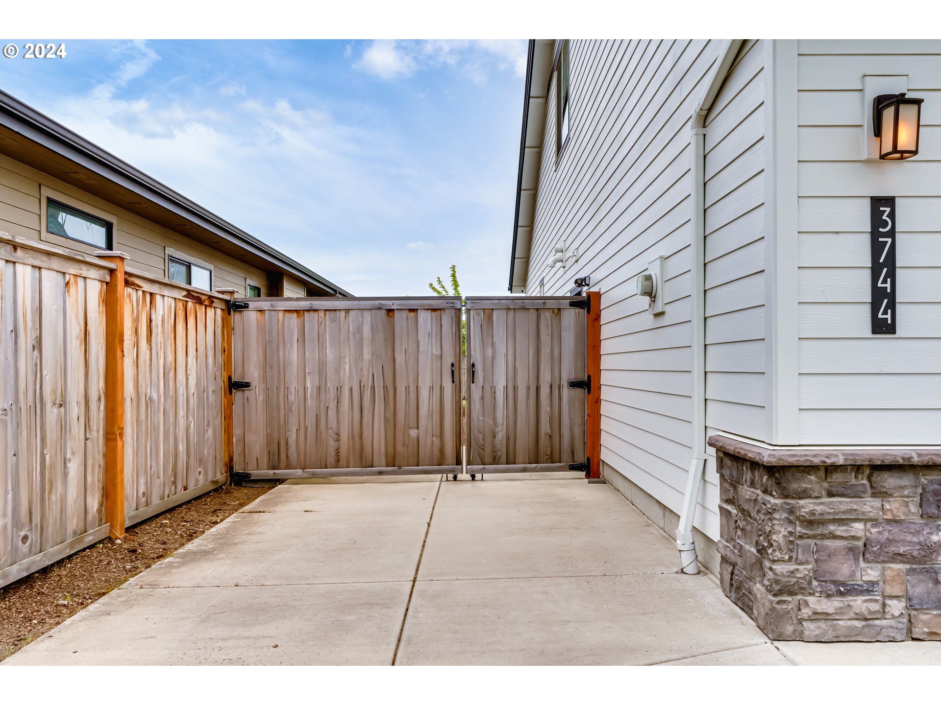 3744 Siletz Drive Eugene, OR 97408 - Photo 29 of 31